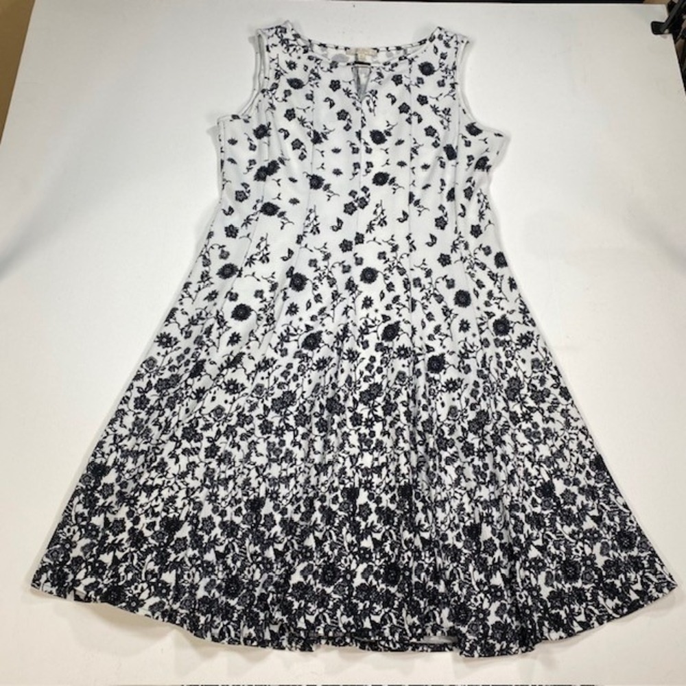 Haani Woman‎ 2X Dress White Black Floral Split Neck Gold Bar Fit Flare 11920X